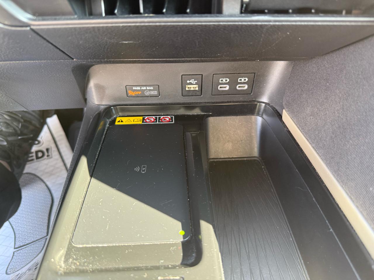 Toyota Camry Hybrid XLE 2025