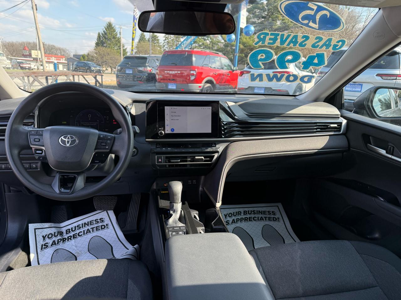 Toyota Camry Hybrid XLE 2025