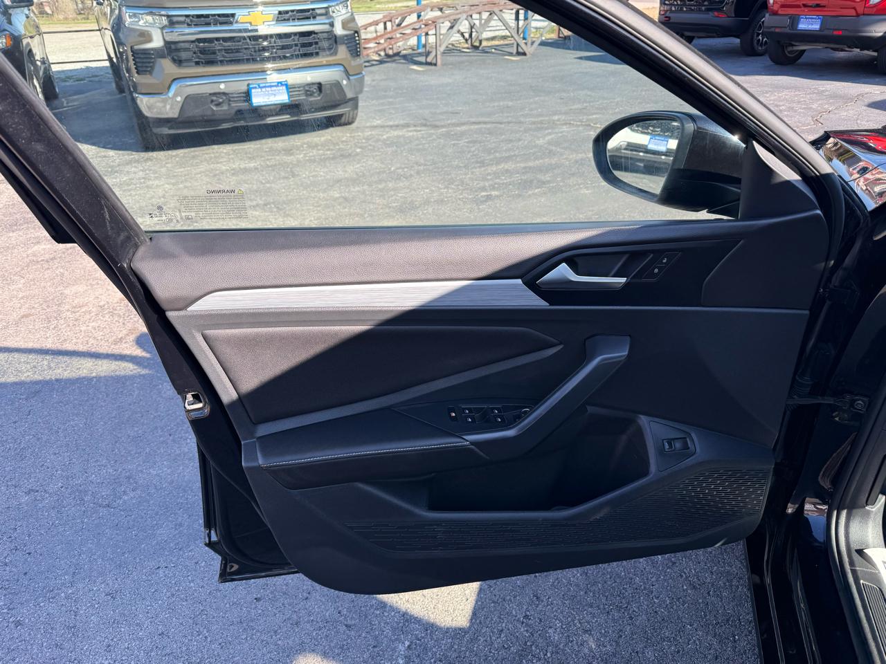 Volkswagen Jetta Sport 2025