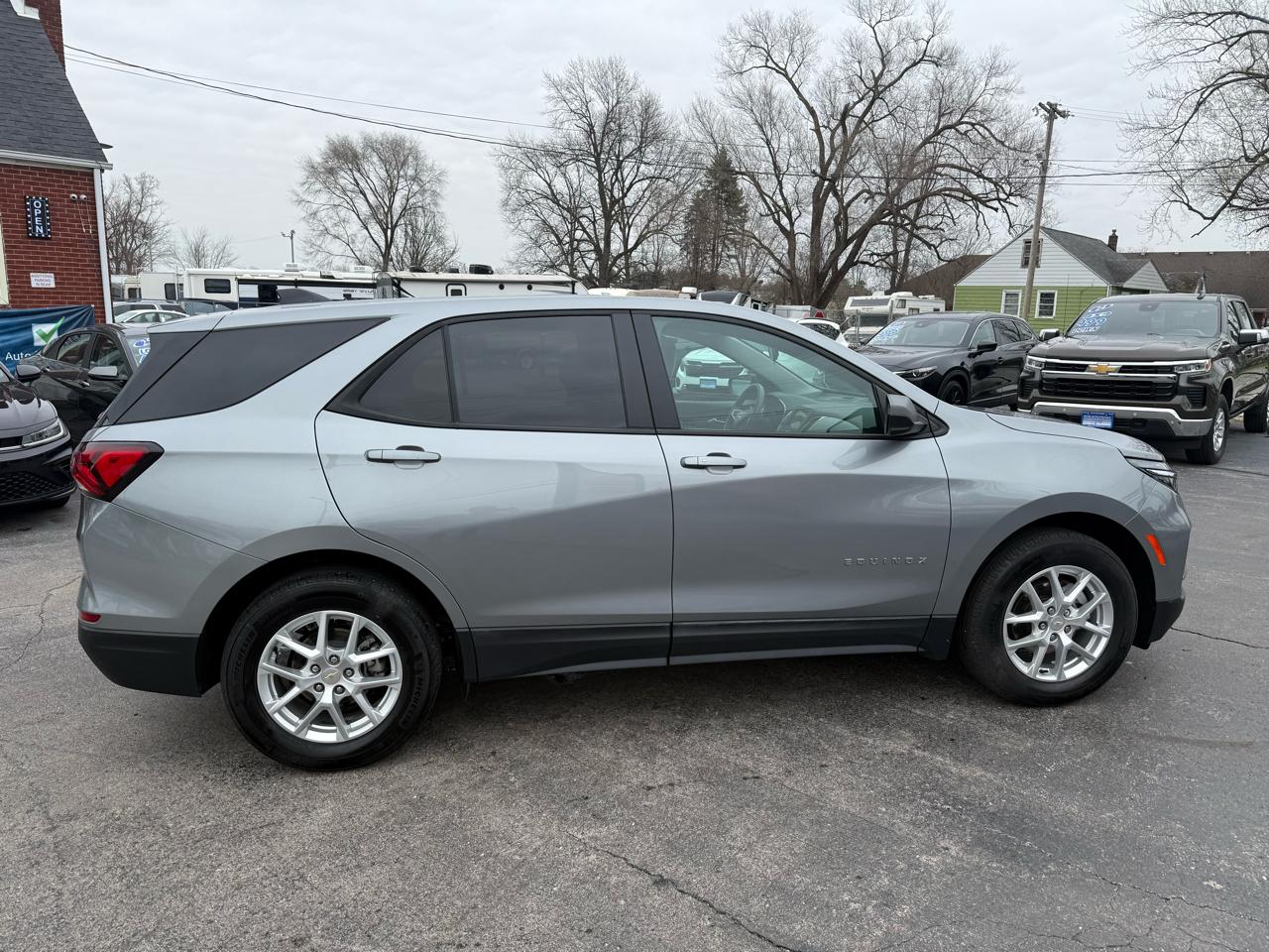 Chevrolet Equinox LS 2WD 2024