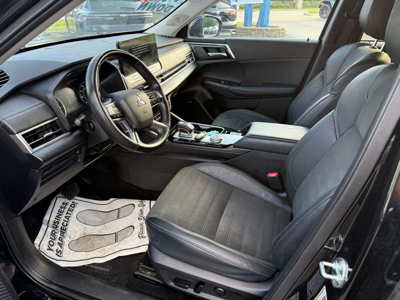 Mitsubishi Outlander SE 2WD 2025