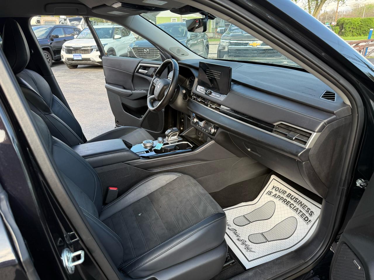 Mitsubishi Outlander SE 2WD 2025