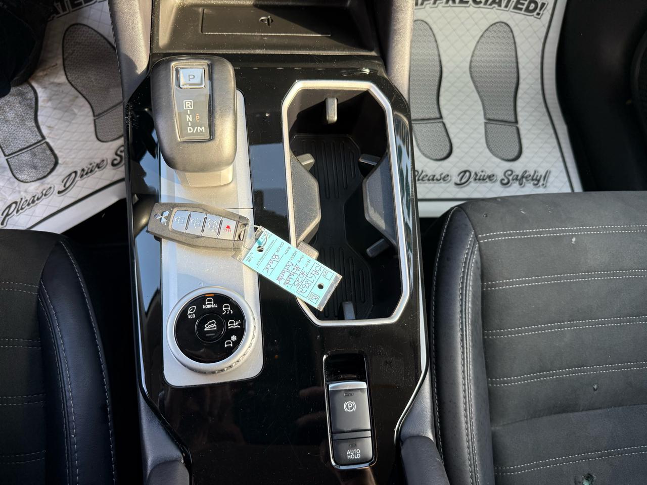 Mitsubishi Outlander SE 2WD 2025