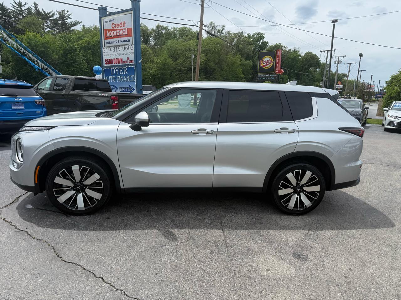 Mitsubishi Outlander SE 4WD 2025