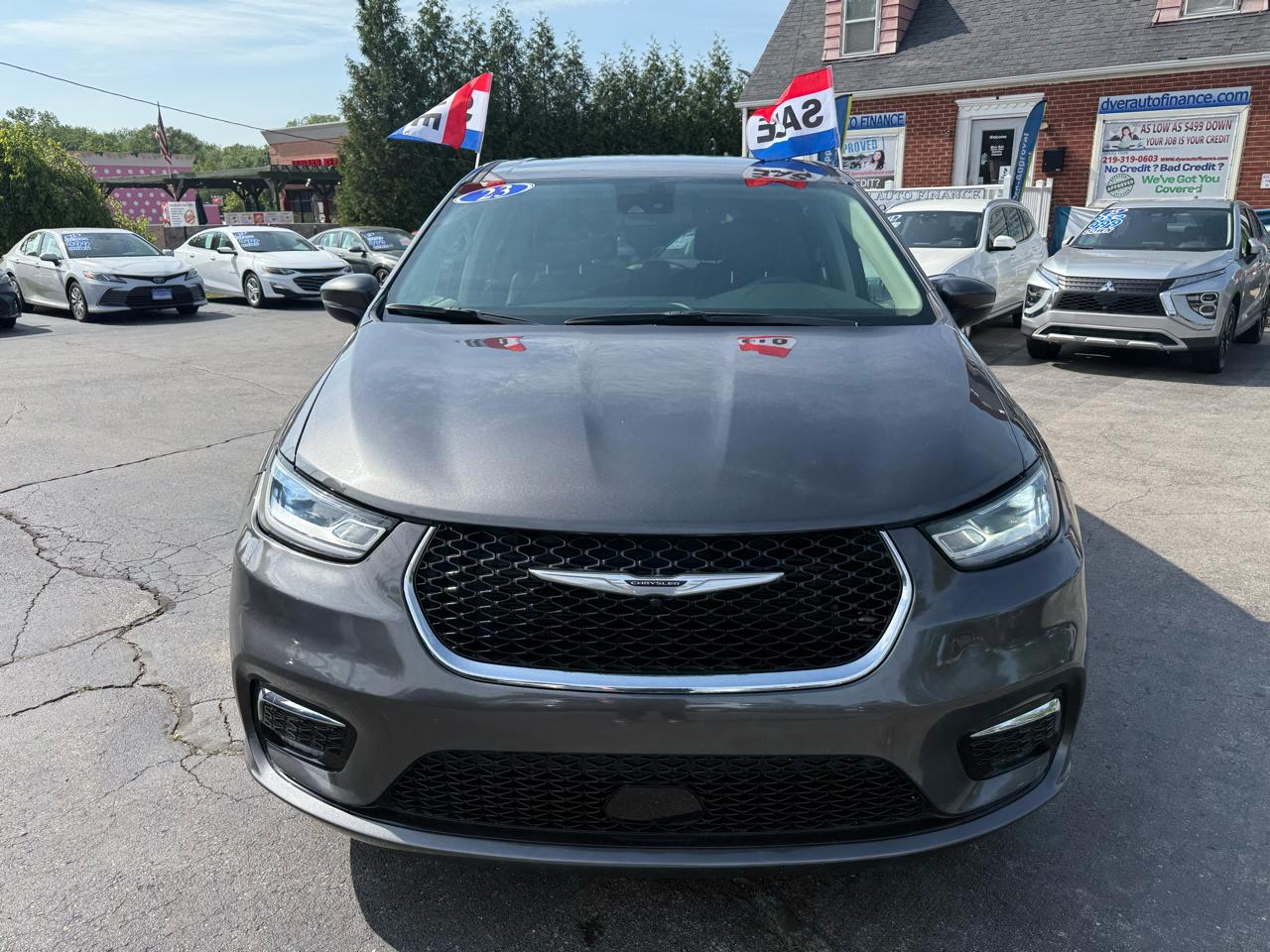 Chrysler Pacifica Touring L 2023