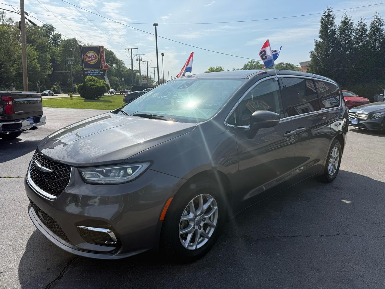 Chrysler Pacifica Touring L 2023