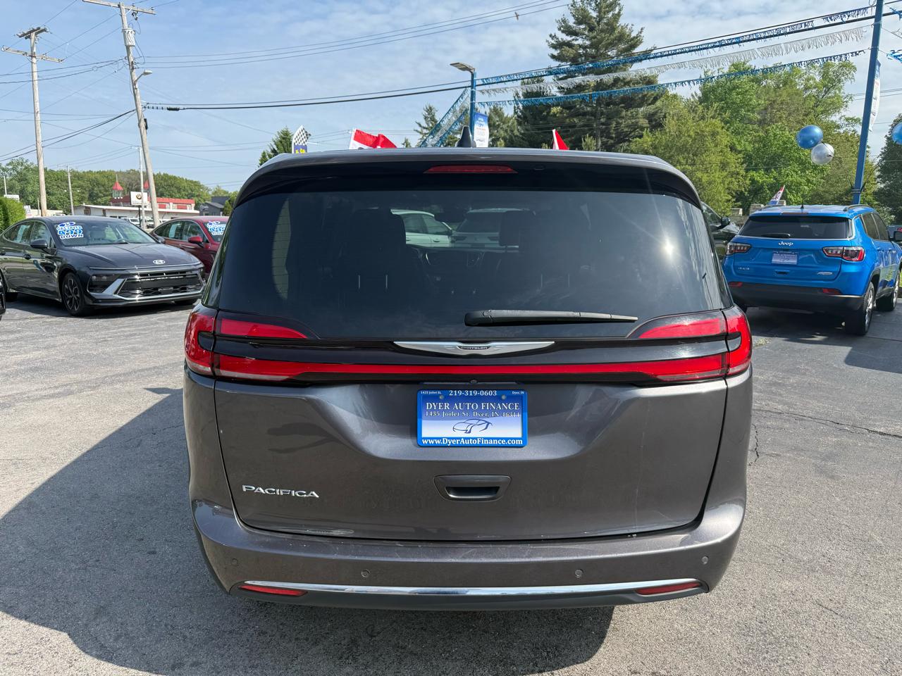 Chrysler Pacifica Touring L 2023