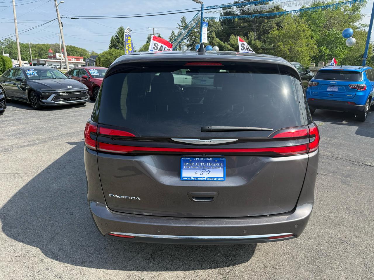 Chrysler Pacifica Touring L 2023