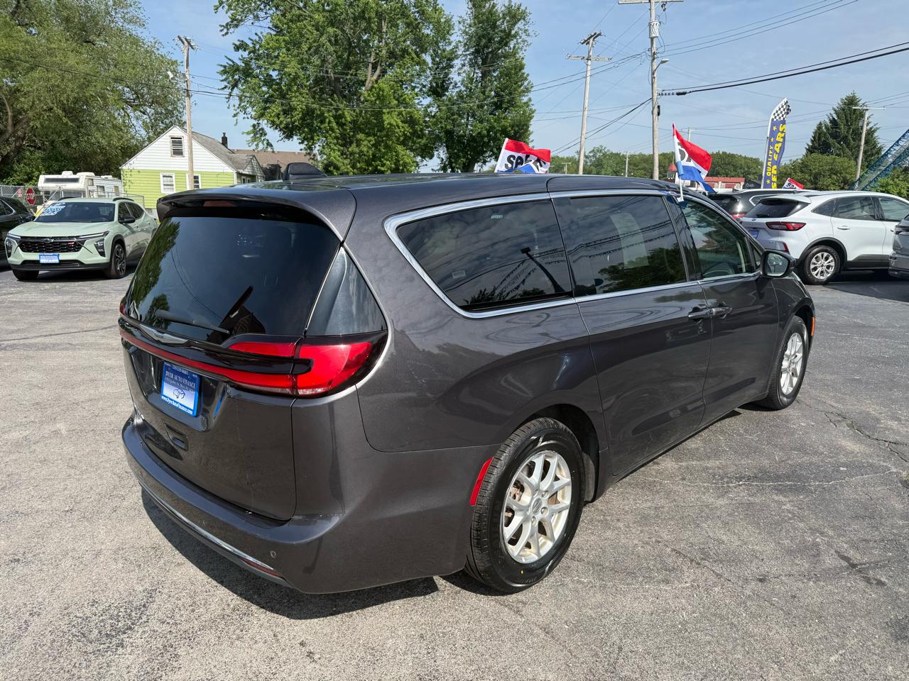Chrysler Pacifica Touring L 2023