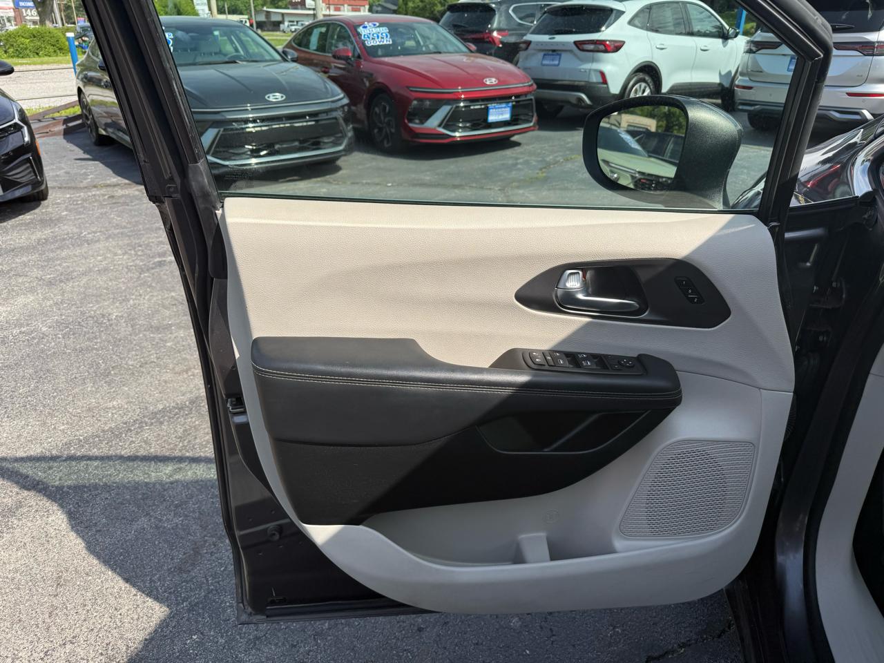 Chrysler Pacifica Touring L 2023
