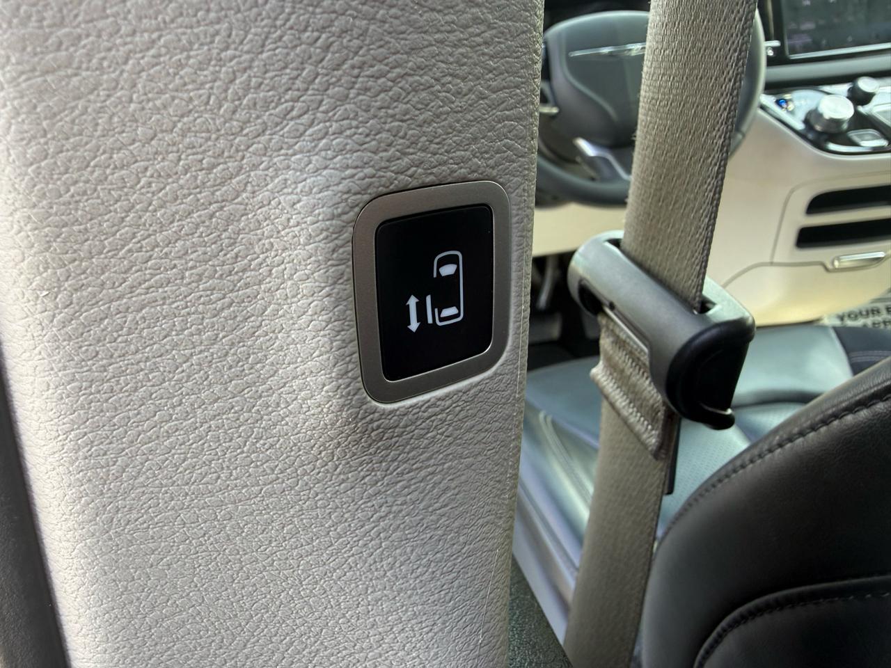 Chrysler Pacifica Touring L 2023