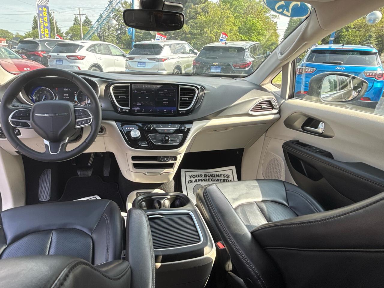 Chrysler Pacifica Touring L 2023