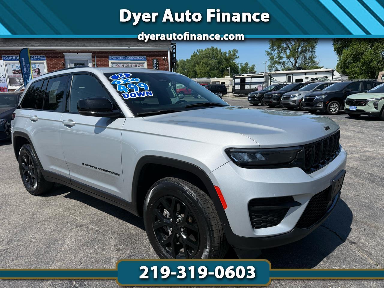 Jeep Grand Cherokee Laredo 4WD 2024