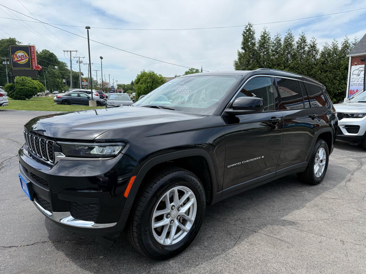Jeep Grand Cherokee L Laredo 4WD 2023