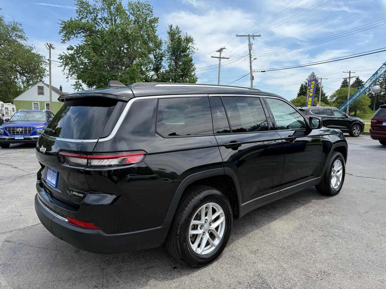 Jeep Grand Cherokee L Laredo 4WD 2023