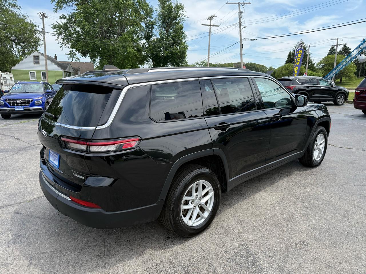 Jeep Grand Cherokee L Laredo 4WD 2023