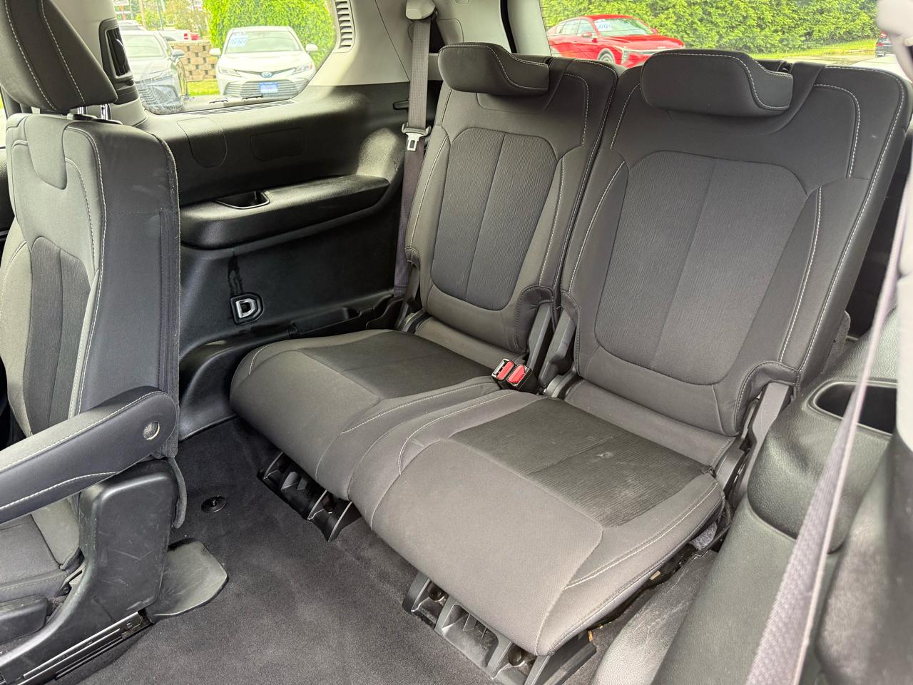 Jeep Grand Cherokee L Laredo 4WD 2023
