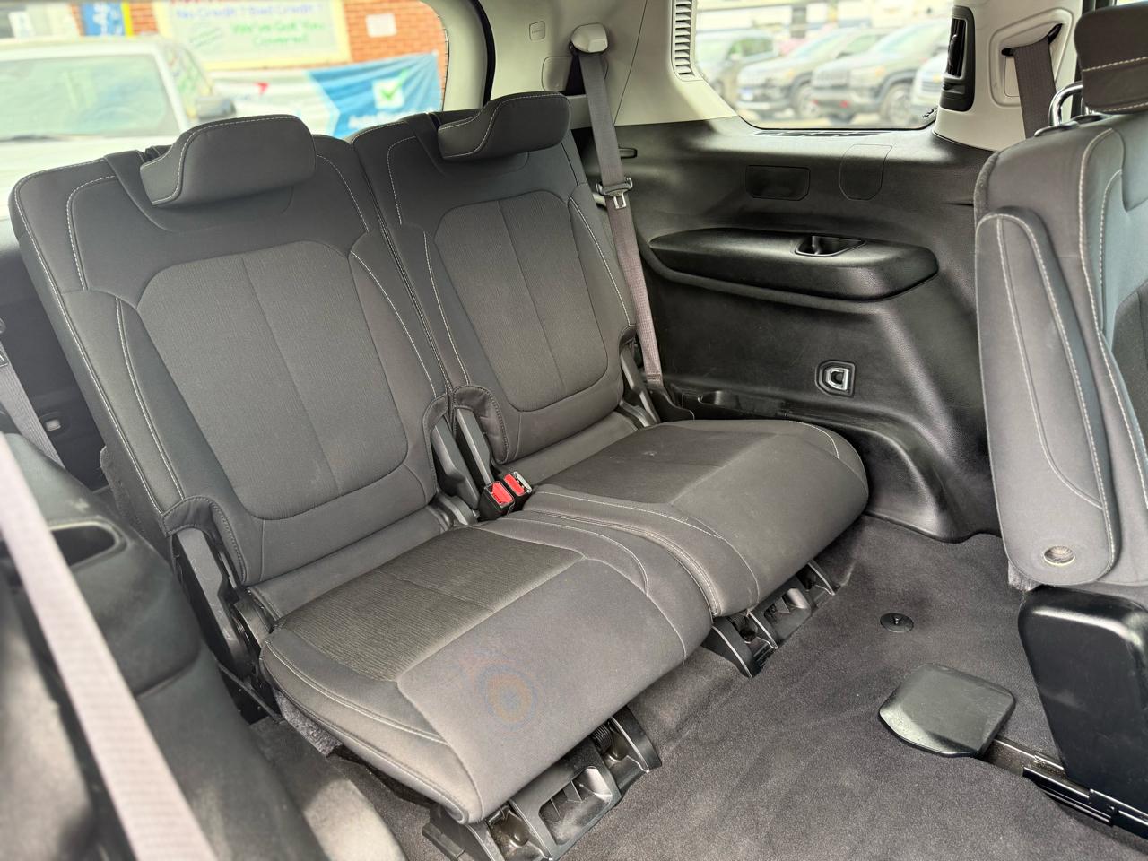 Jeep Grand Cherokee L Laredo 4WD 2023