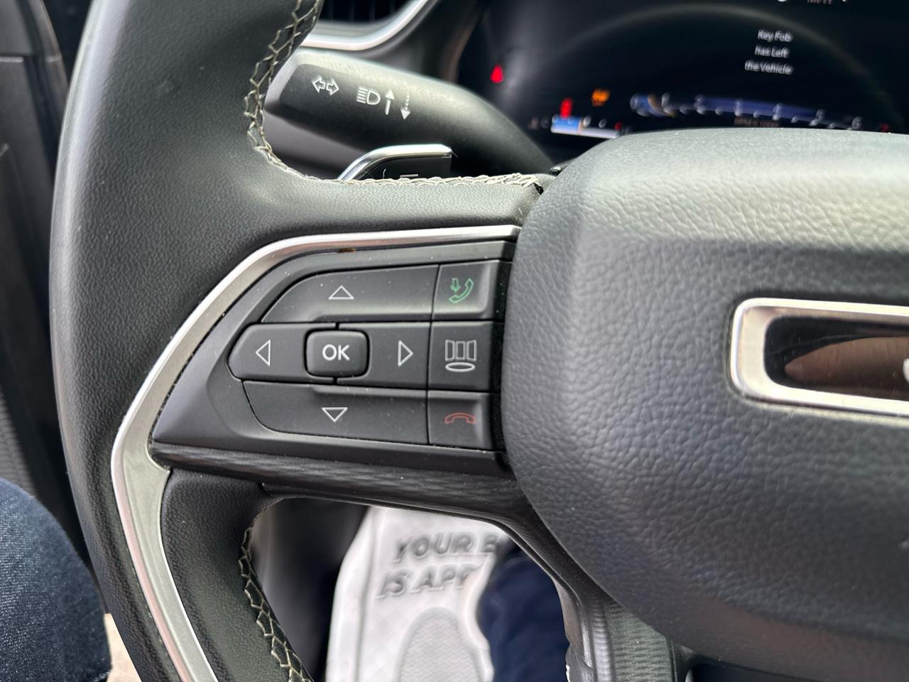 Jeep Grand Cherokee L Laredo 4WD 2023