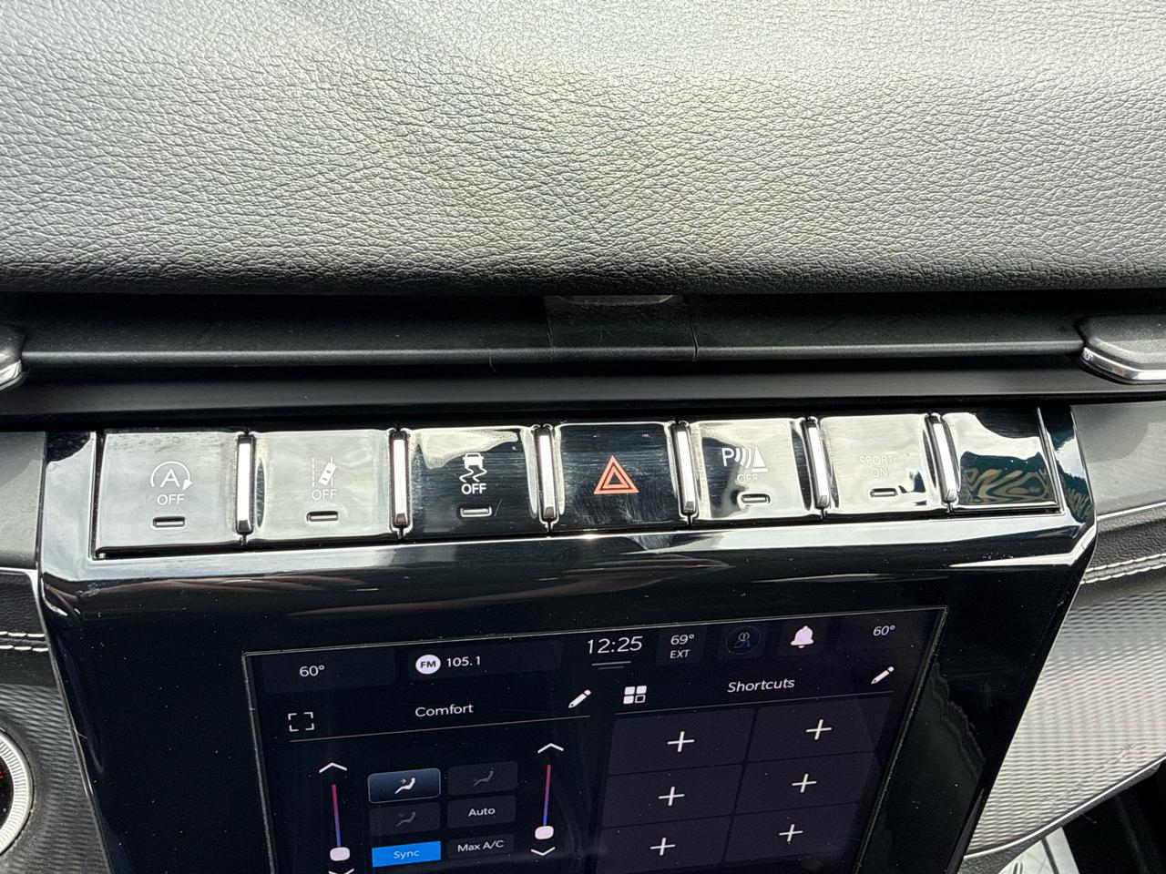 Jeep Grand Cherokee L Laredo 4WD 2023
