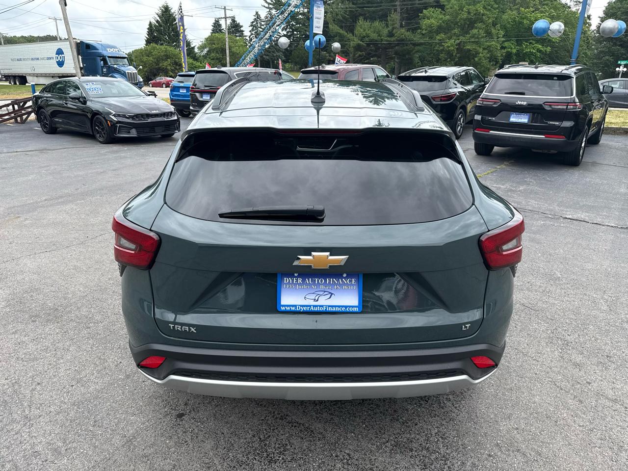 2025 Chevrolet Trax LT - Photo 12