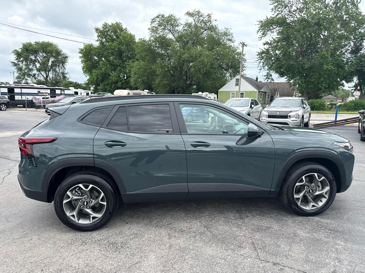 2025 Chevrolet Trax LT - Photo 16