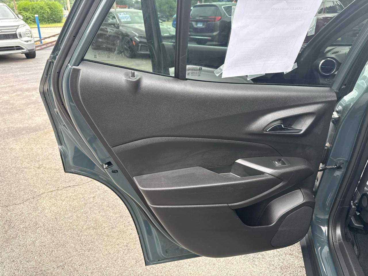 2025 Chevrolet Trax LT - Photo 21