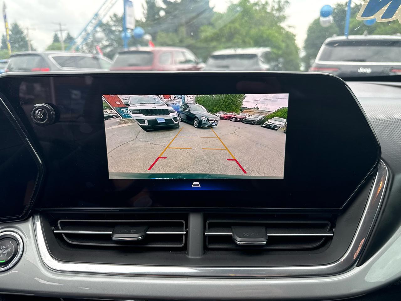 2025 Chevrolet Trax LT - Photo 27