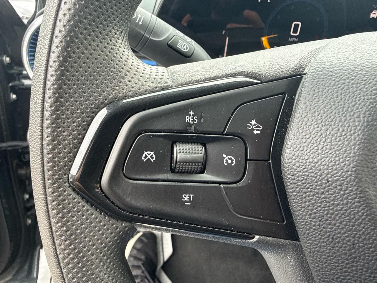 2025 Chevrolet Trax LT - Photo 34