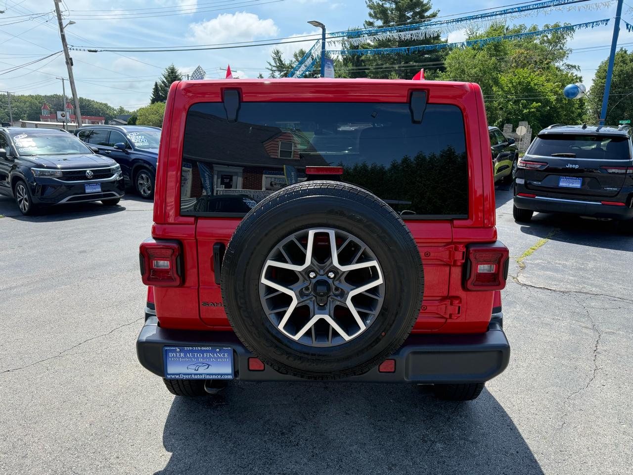 Jeep Wrangler Sahara 2025