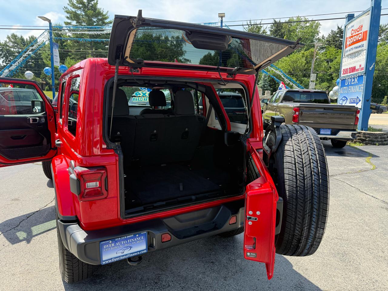 Jeep Wrangler Sahara 2025