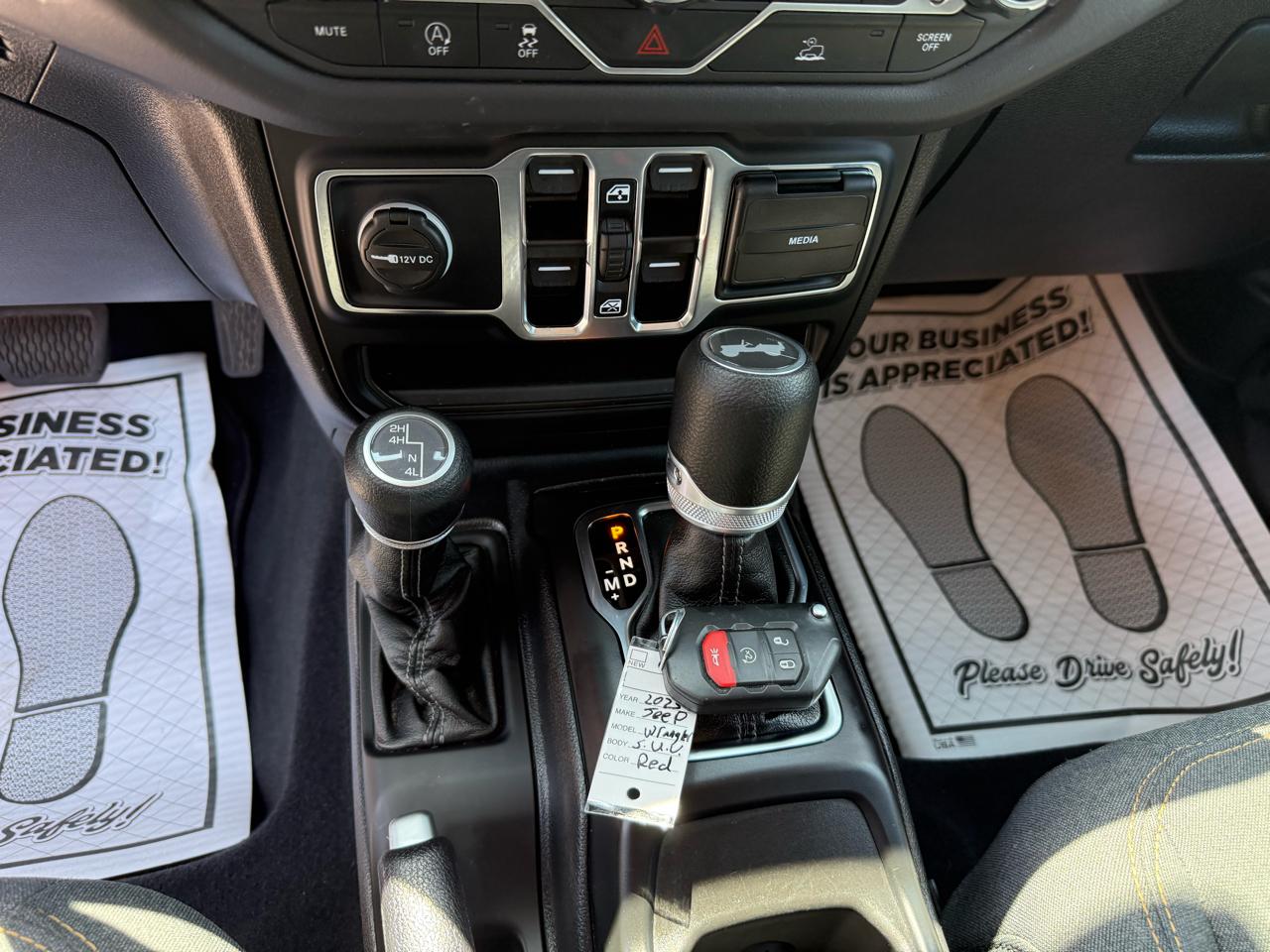 Jeep Wrangler Sahara 2025