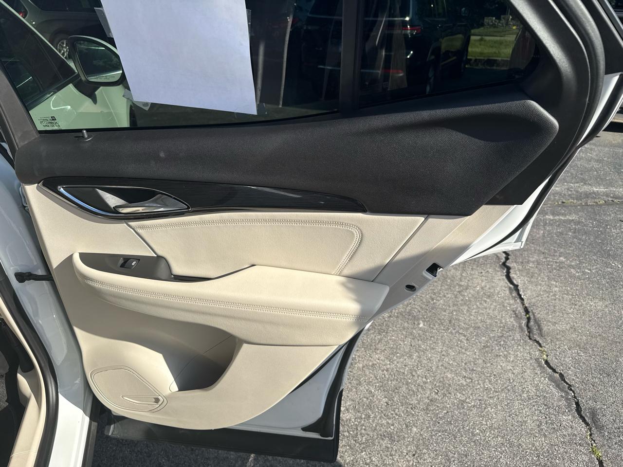 Buick Envision Essense 2023