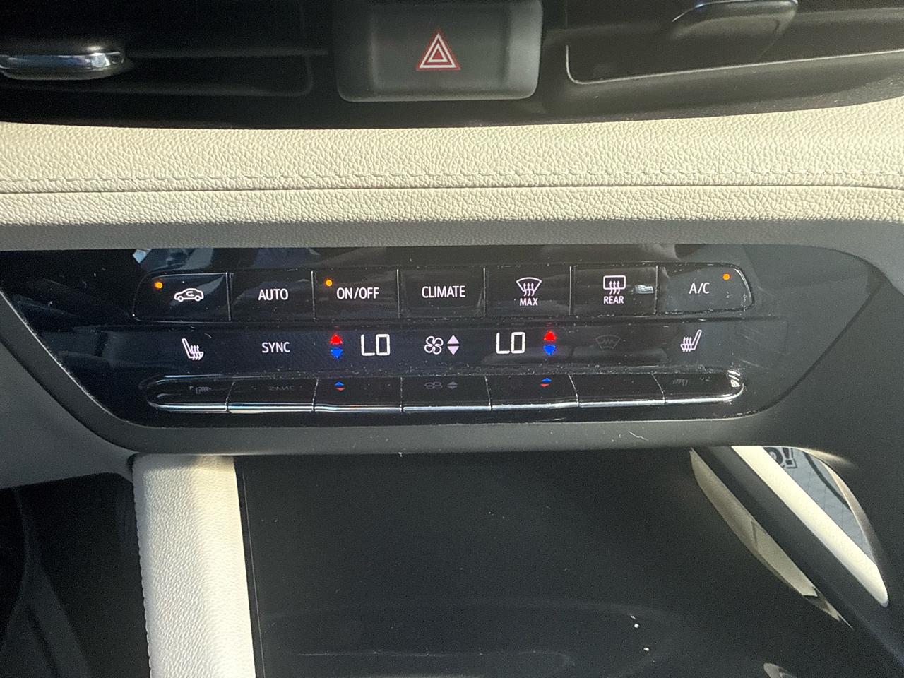 Buick Envision Essense 2023
