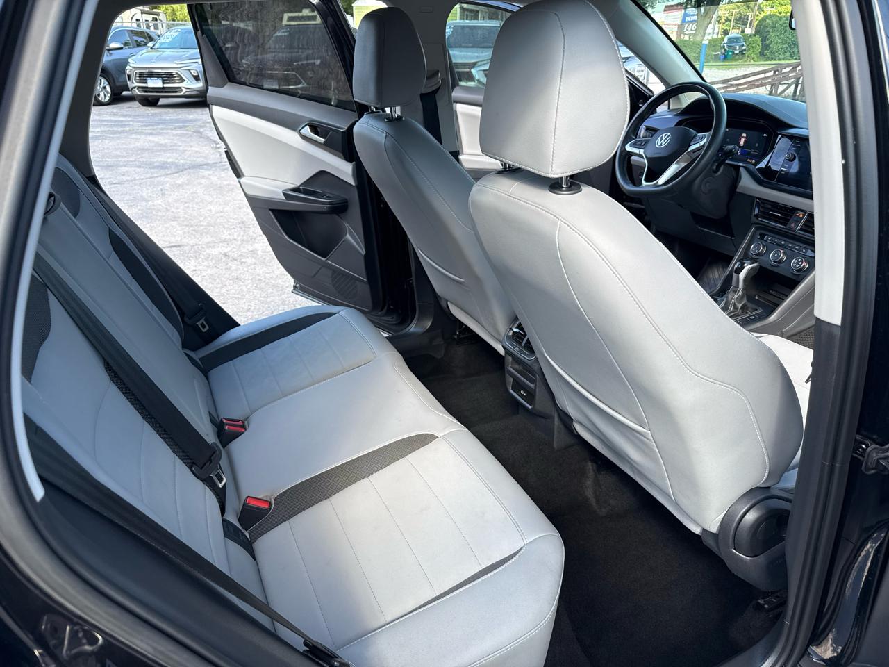 Volkswagen Taos SE 2022