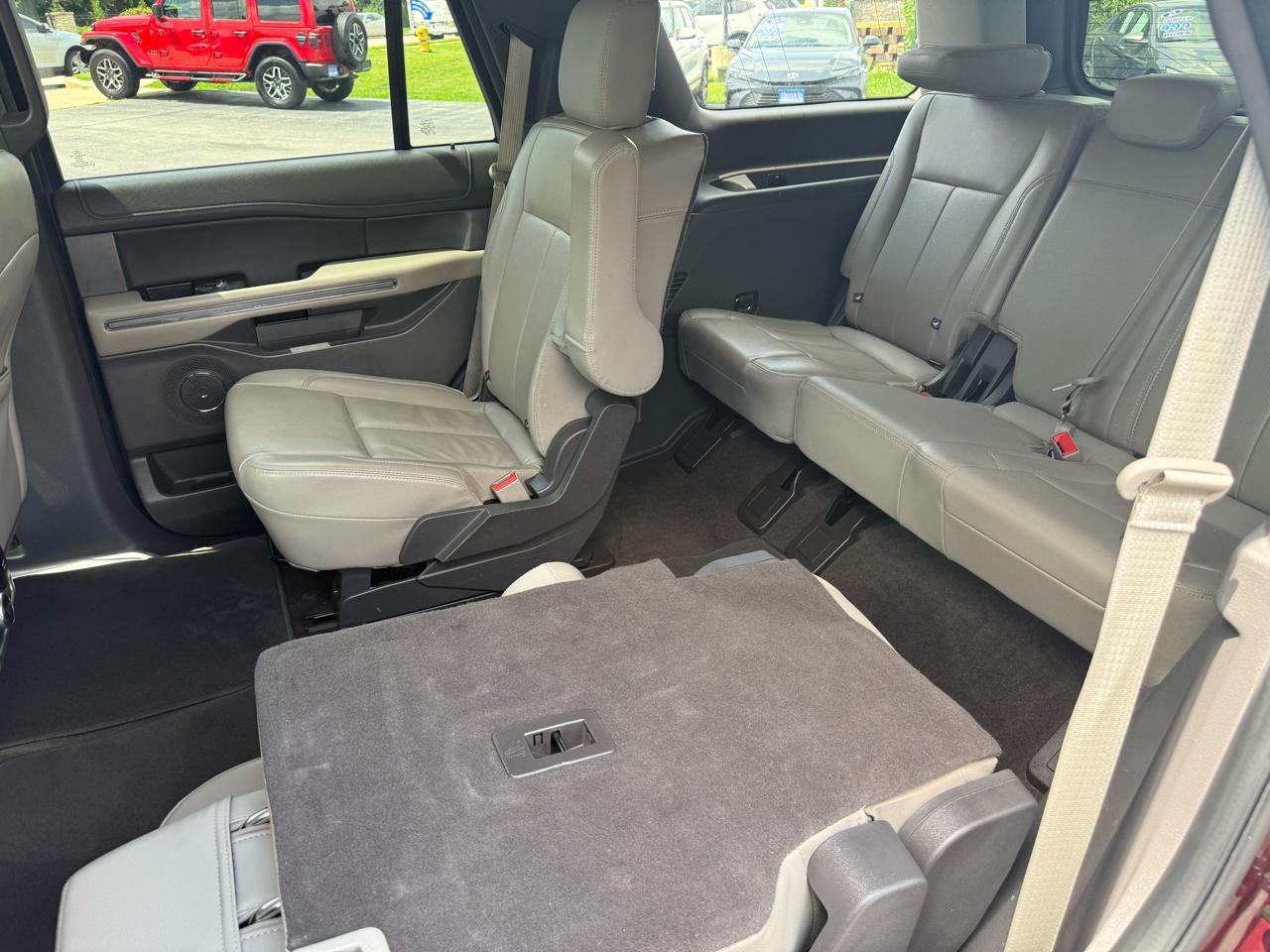 Ford Expedition XLT 4WD 2020