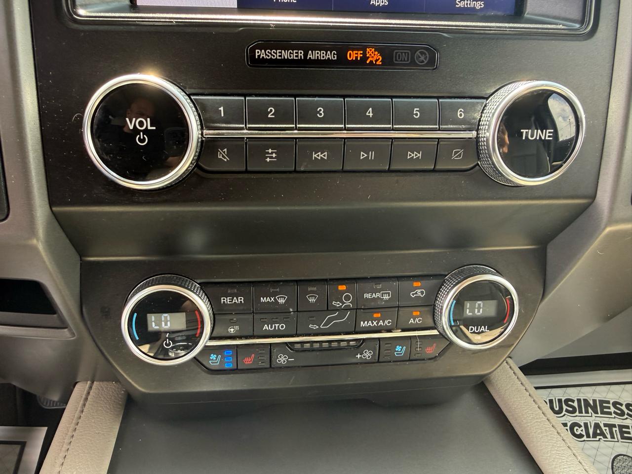 Ford Expedition XLT 4WD 2020