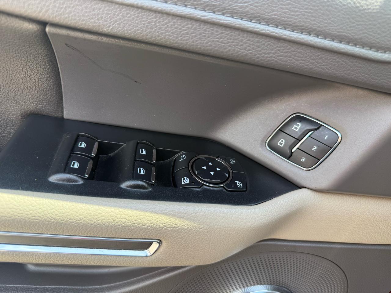 Ford Expedition XLT 4WD 2020