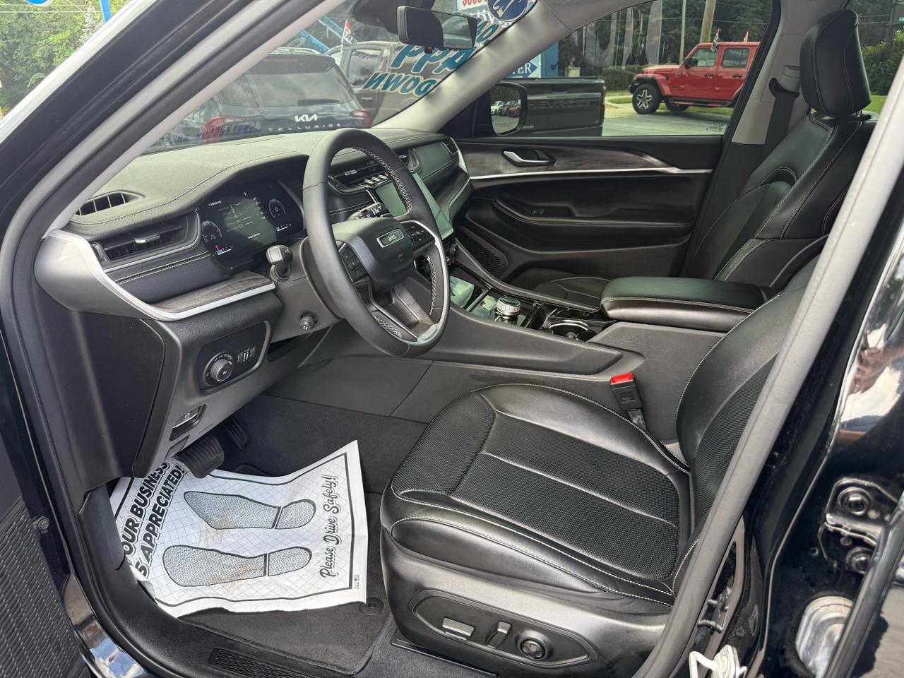 Jeep Grand Cherokee L Limited 4WD 2023