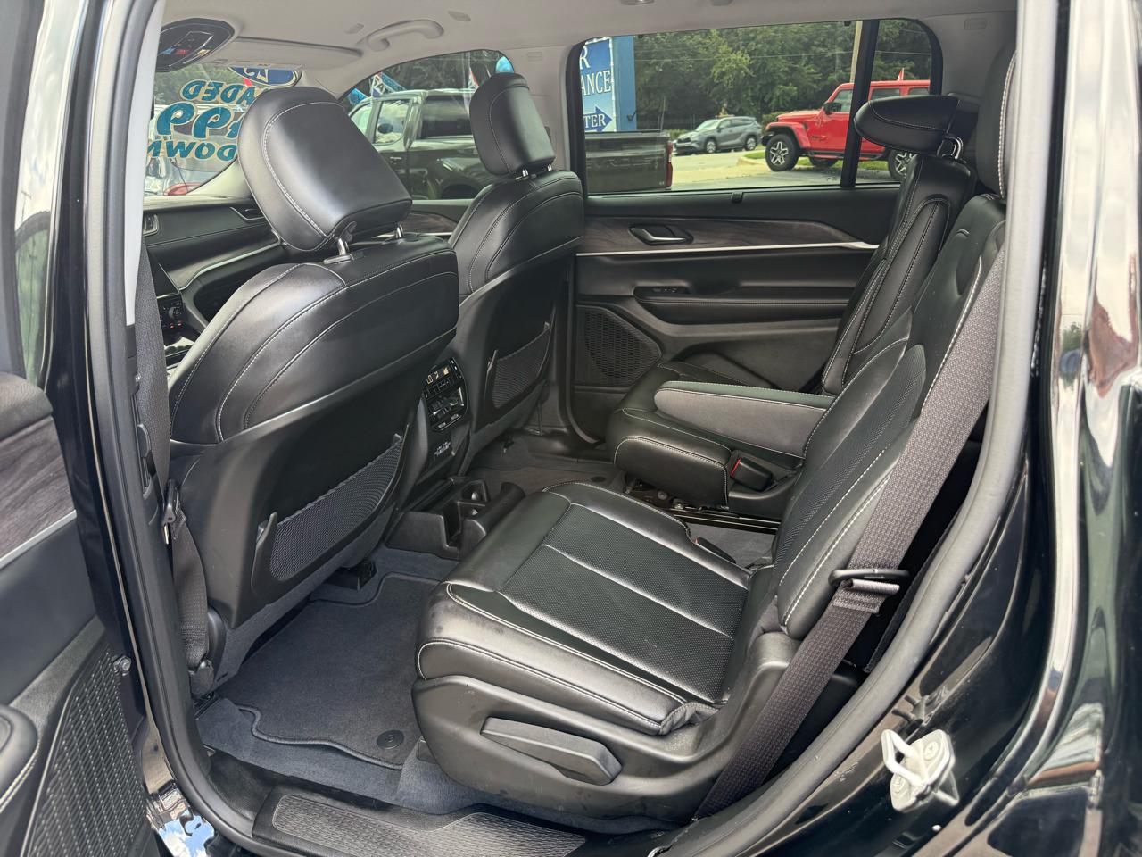 Jeep Grand Cherokee L Limited 4WD 2023
