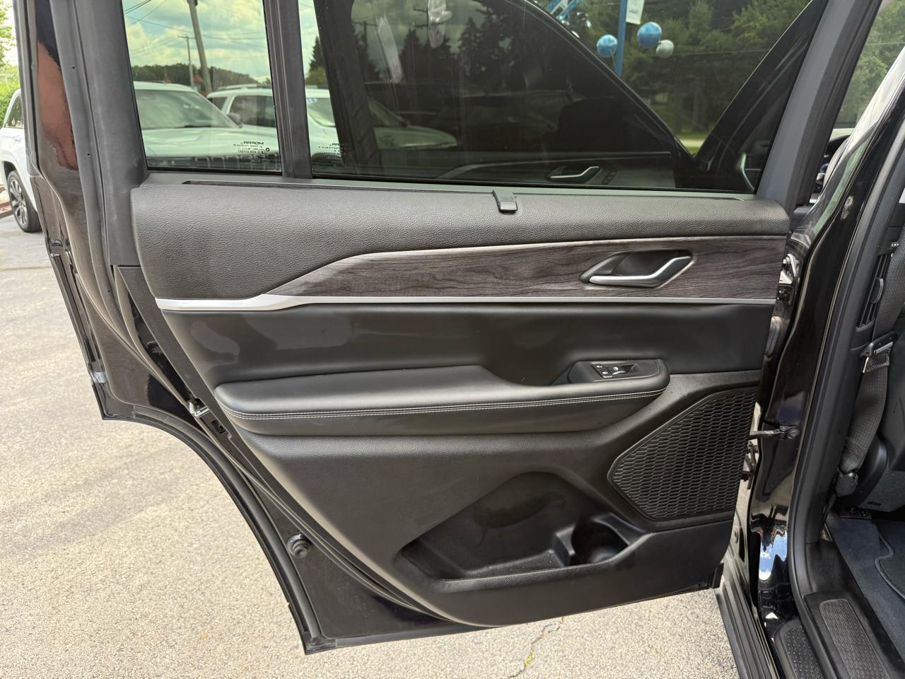 Jeep Grand Cherokee L Limited 4WD 2023