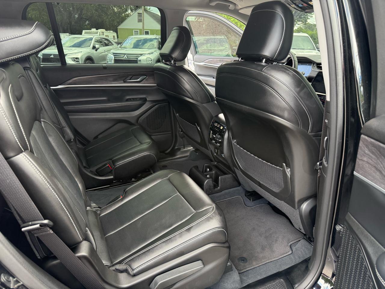 Jeep Grand Cherokee L Limited 4WD 2023