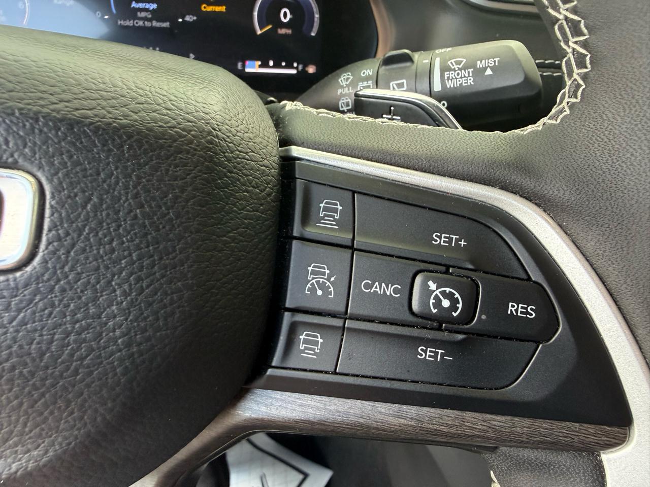Jeep Grand Cherokee L Limited 4WD 2023