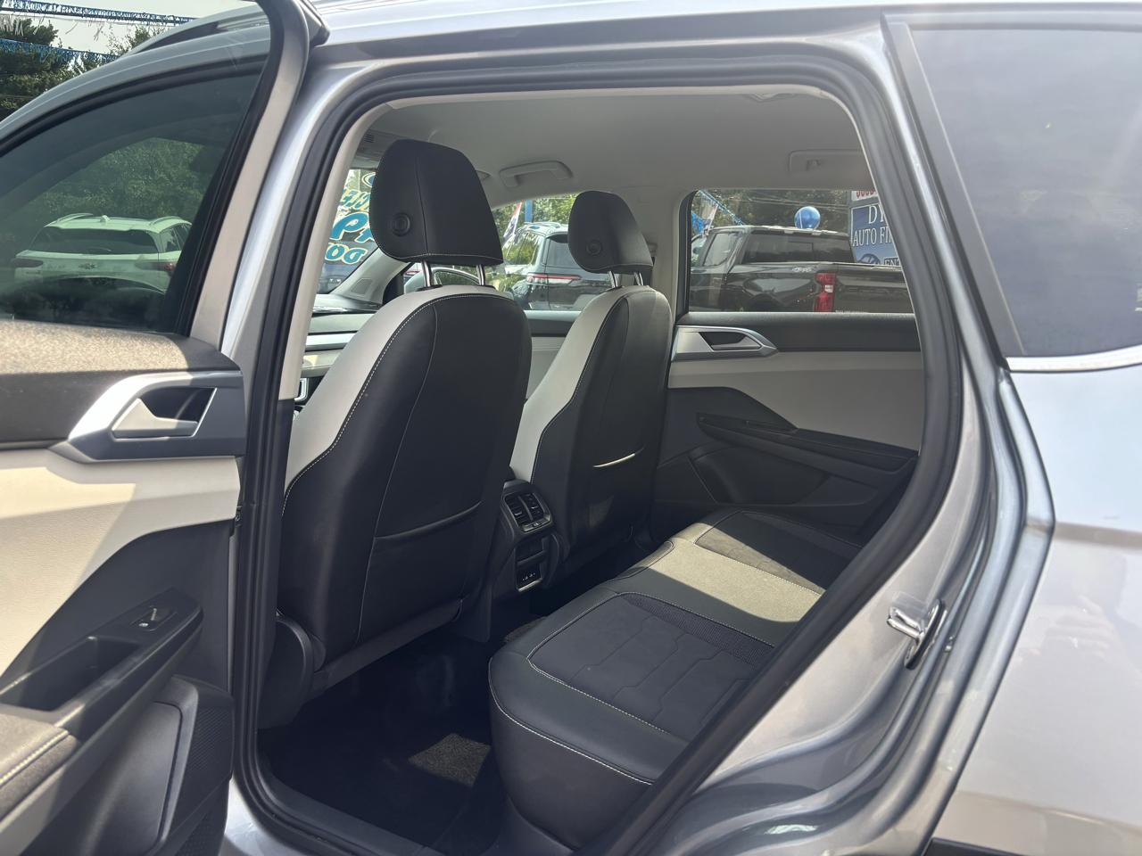 Volkswagen Taos SE 2026