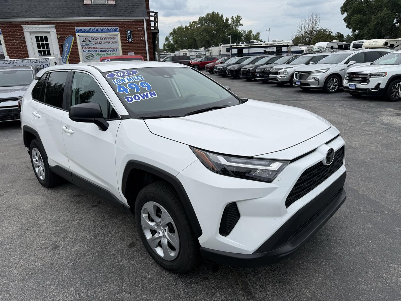 Toyota RAV4 LE 2025