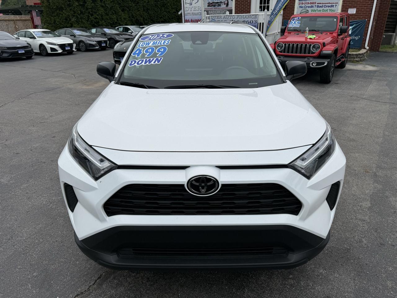 Toyota RAV4 LE 2025