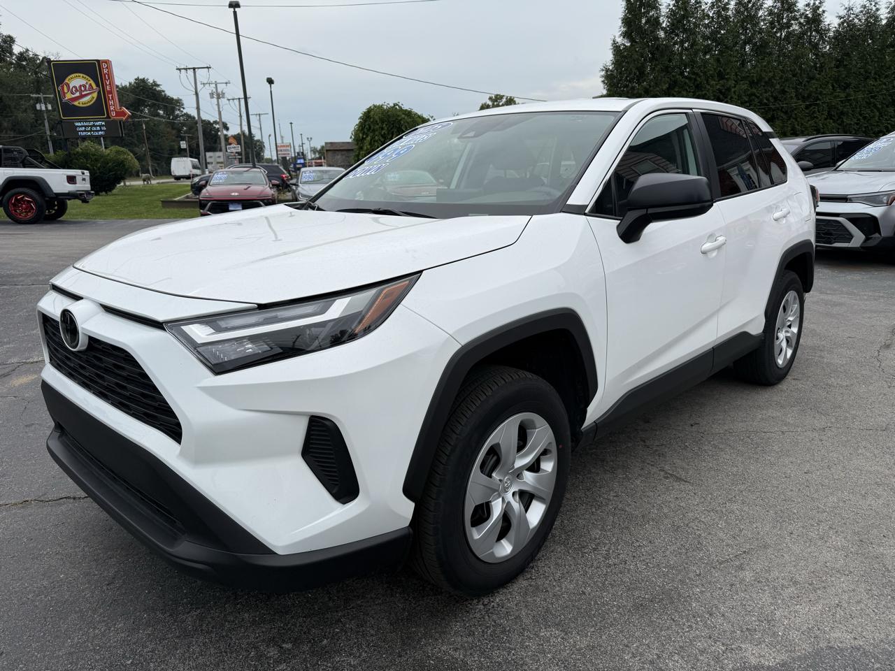 Toyota RAV4 LE 2025