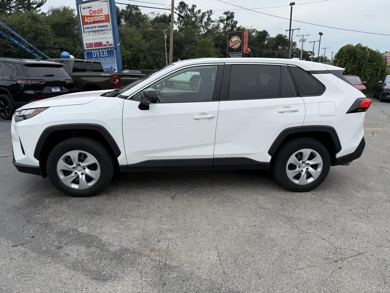 Toyota RAV4 LE 2025