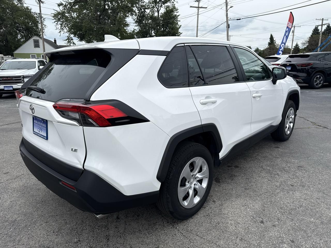 Toyota RAV4 LE 2025