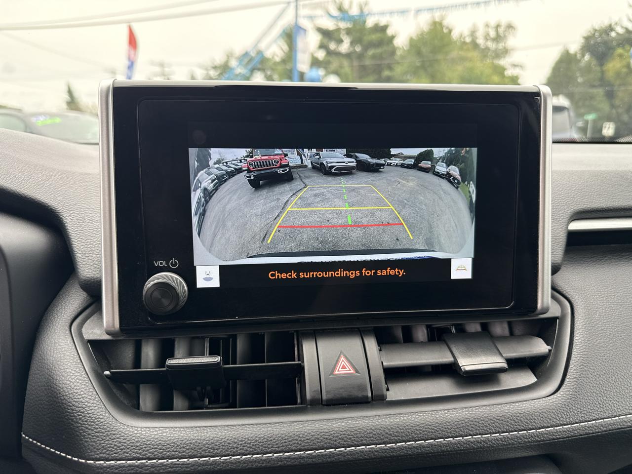 Toyota RAV4 LE 2025